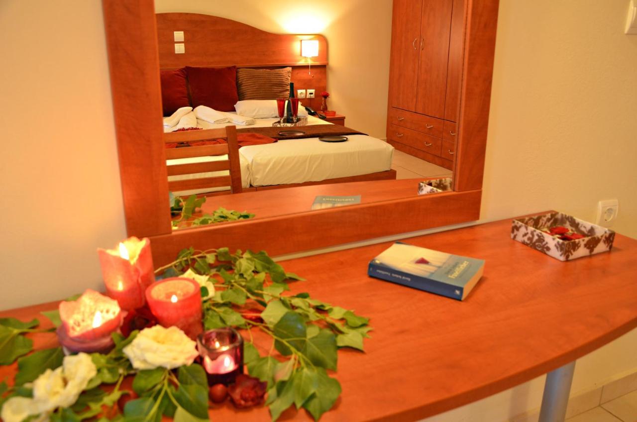 Belussi Beach Hotel & Suites Psarou  Room photo